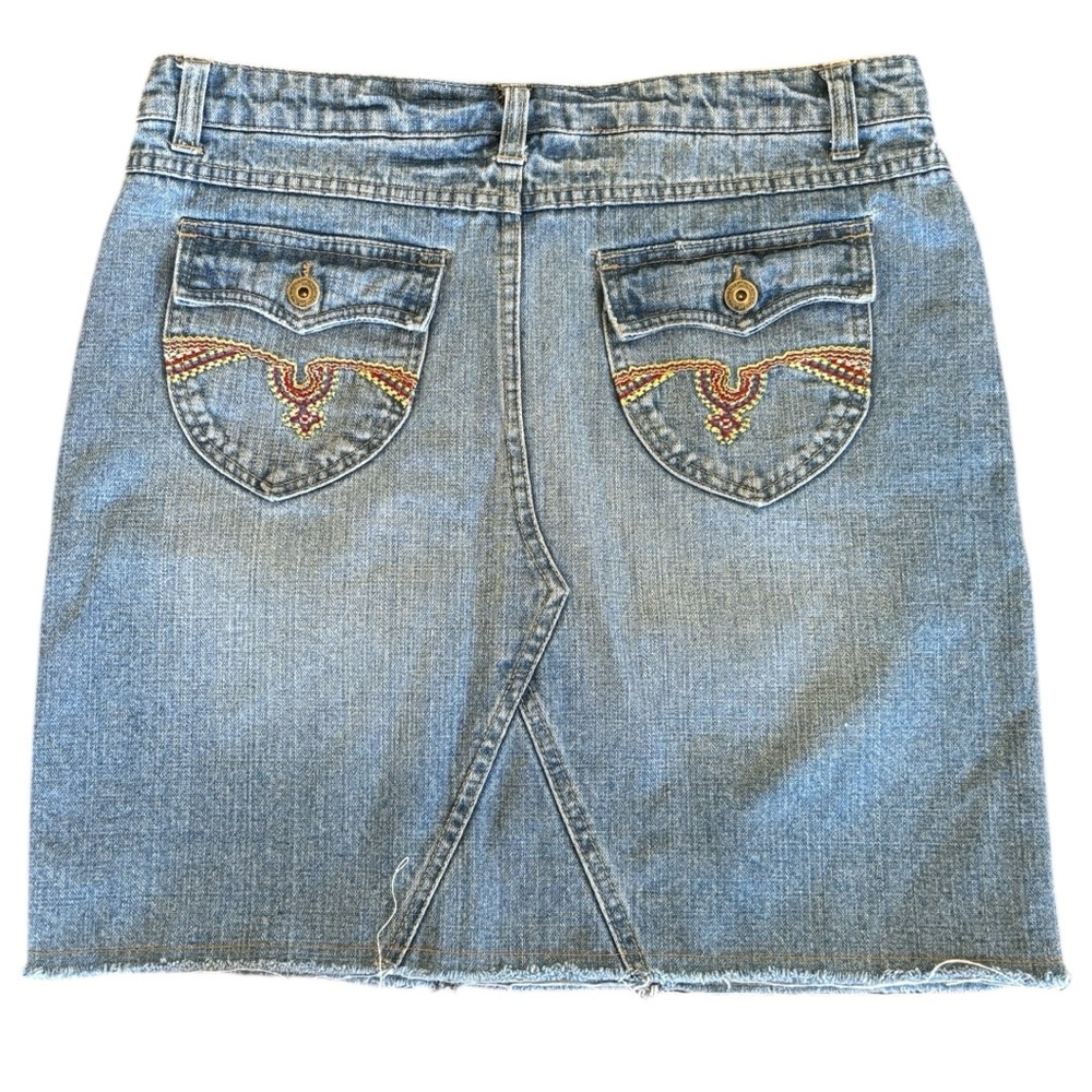 Lee One True‎ Fit Low on Waist Embroidered Denim Skirt Raw Hem Size 9 / 10